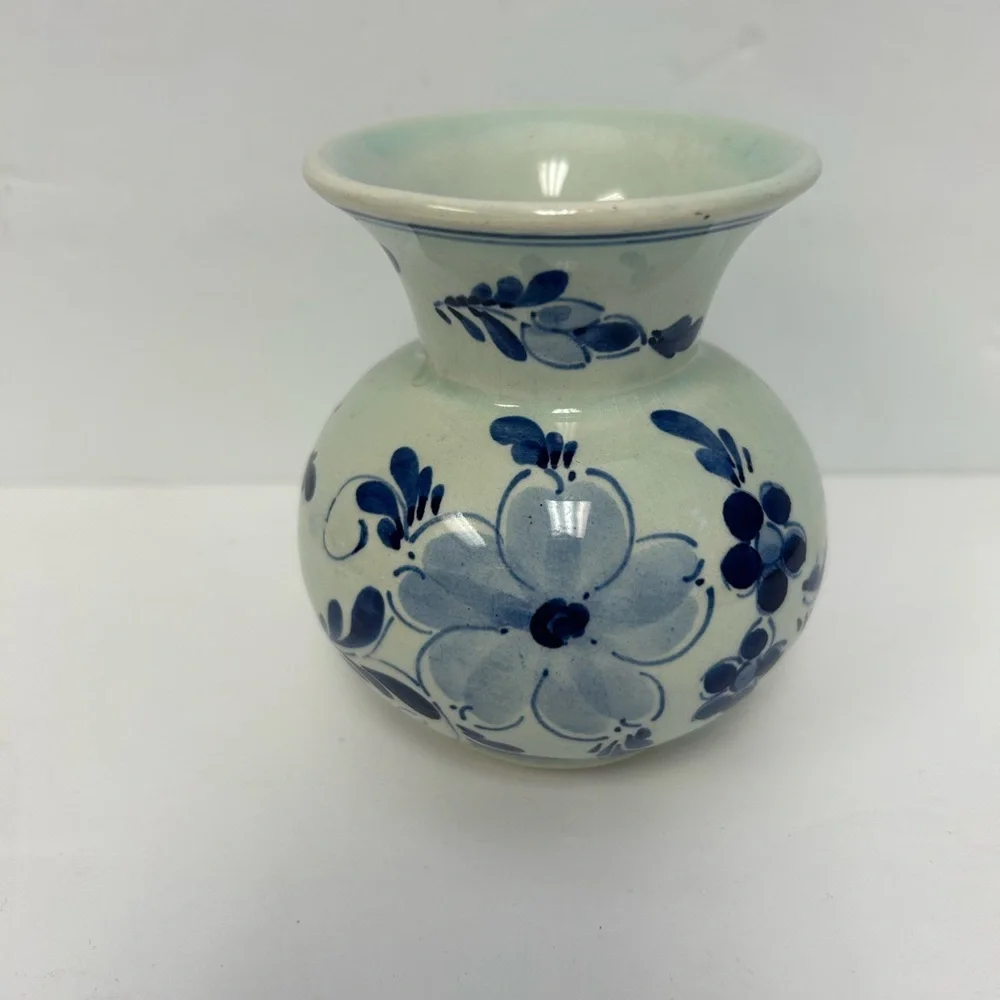 Vintage Delft Blue & White Flower Bud Vase Hand Painted Blauw Floral Ceramics